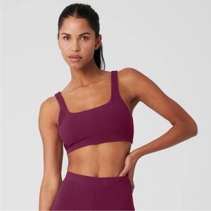 Alo yoga run it back bra